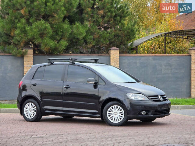 Черный Фольксваген Гольф Плюс, объемом двигателя 1.6 л и пробегом 142 тыс. км за 7200 $, фото 2 на Automoto.ua