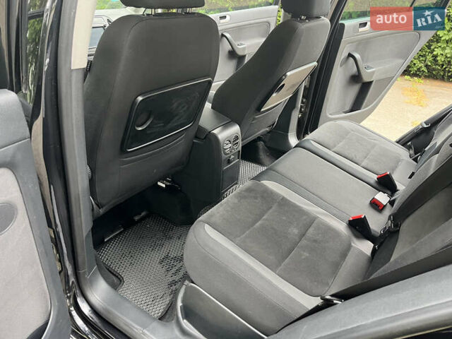 Черный Фольксваген Гольф Плюс, объемом двигателя 2 л и пробегом 245 тыс. км за 7999 $, фото 14 на Automoto.ua