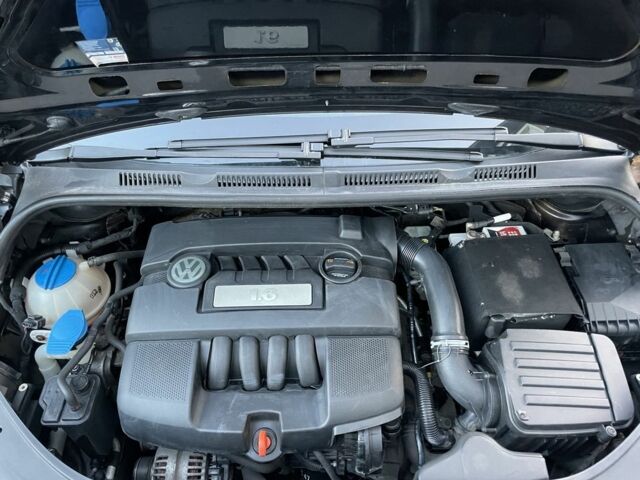 Черный Фольксваген Гольф Плюс, объемом двигателя 1.6 л и пробегом 170 тыс. км за 7700 $, фото 4 на Automoto.ua