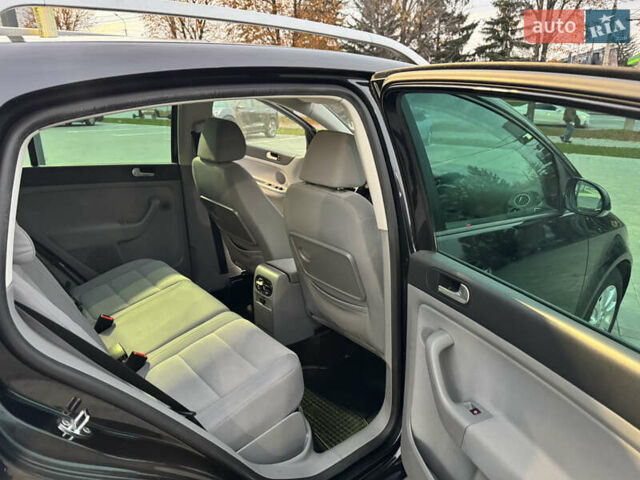 Черный Фольксваген Гольф Плюс, объемом двигателя 1.4 л и пробегом 218 тыс. км за 6250 $, фото 23 на Automoto.ua