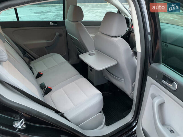 Черный Фольксваген Гольф Плюс, объемом двигателя 1.4 л и пробегом 218 тыс. км за 6700 $, фото 27 на Automoto.ua