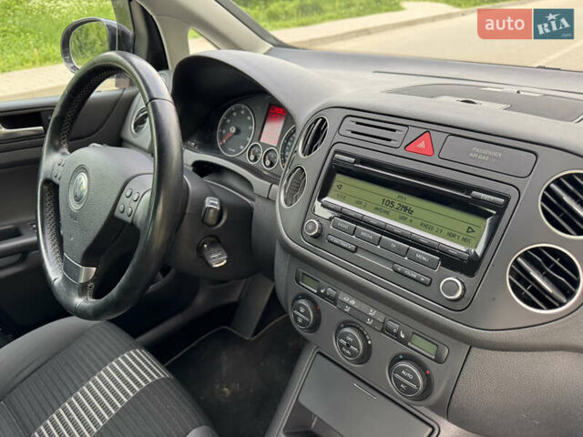 Черный Фольксваген Гольф Плюс, объемом двигателя 1.4 л и пробегом 190 тыс. км за 6800 $, фото 14 на Automoto.ua