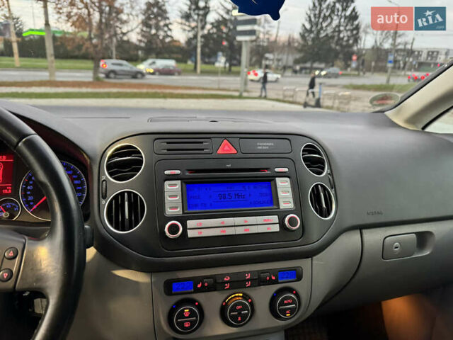 Черный Фольксваген Гольф Плюс, объемом двигателя 1.4 л и пробегом 218 тыс. км за 6250 $, фото 18 на Automoto.ua