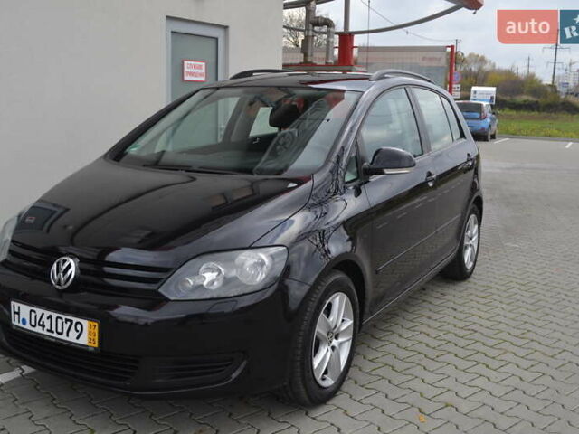 Черный Фольксваген Гольф Плюс, объемом двигателя 1.6 л и пробегом 190 тыс. км за 8550 $, фото 3 на Automoto.ua