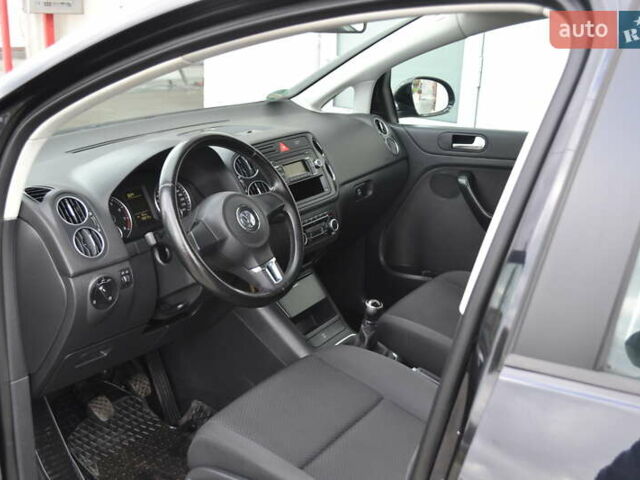 Черный Фольксваген Гольф Плюс, объемом двигателя 1.6 л и пробегом 190 тыс. км за 8550 $, фото 17 на Automoto.ua