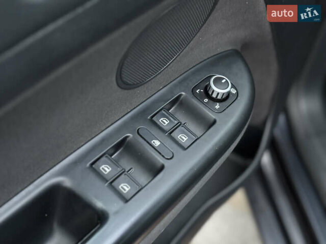 Чорний Фольксваген Golf Plus, об'ємом двигуна 2 л та пробігом 247 тис. км за 8290 $, фото 39 на Automoto.ua