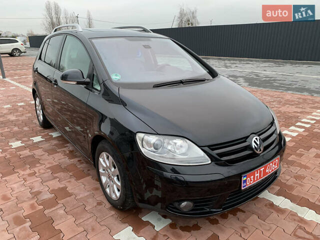 Черный Фольксваген Гольф Плюс, объемом двигателя 1.4 л и пробегом 218 тыс. км за 6700 $, фото 2 на Automoto.ua