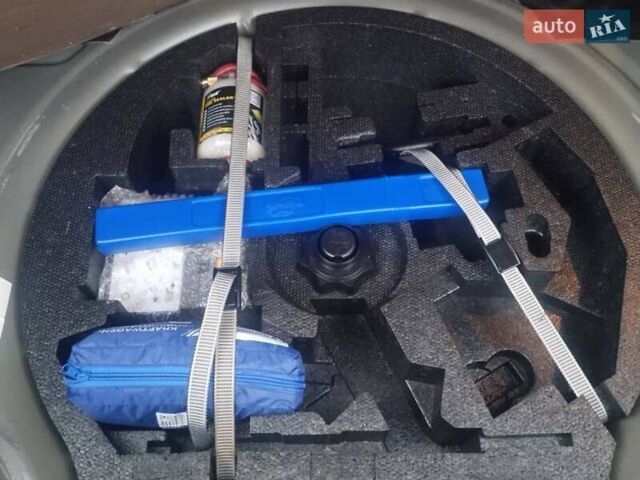 Черный Фольксваген Гольф Плюс, объемом двигателя 1.4 л и пробегом 152 тыс. км за 5999 $, фото 20 на Automoto.ua