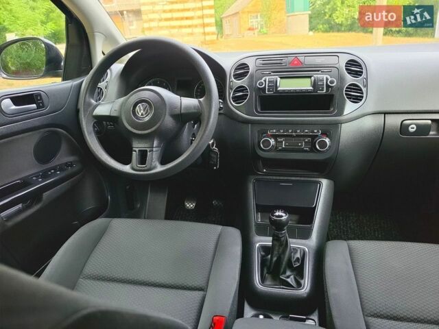 Чорний Фольксваген Golf Plus, об'ємом двигуна 1.6 л та пробігом 113 тис. км за 8350 $, фото 70 на Automoto.ua
