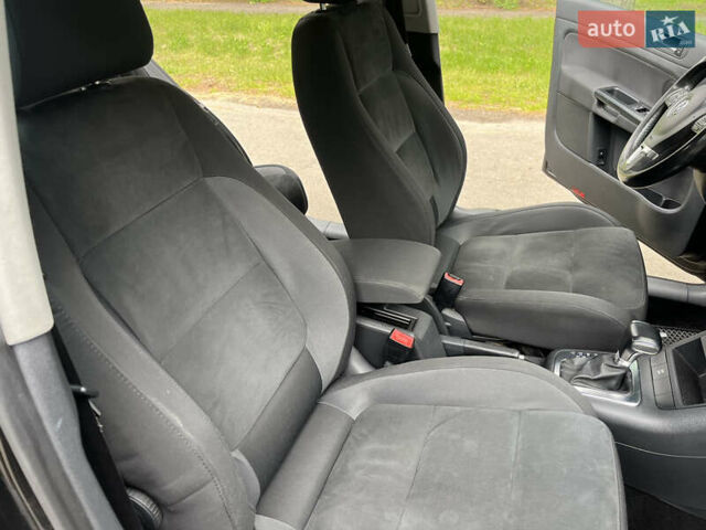 Черный Фольксваген Гольф Плюс, объемом двигателя 2 л и пробегом 245 тыс. км за 7999 $, фото 21 на Automoto.ua