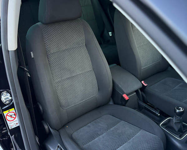 Черный Фольксваген Гольф Плюс, объемом двигателя 1.4 л и пробегом 220 тыс. км за 6900 $, фото 14 на Automoto.ua