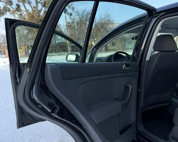 Чорний Фольксваген Golf Plus, об'ємом двигуна 1.6 л та пробігом 161 тис. км за 6650 $, фото 27 на Automoto.ua