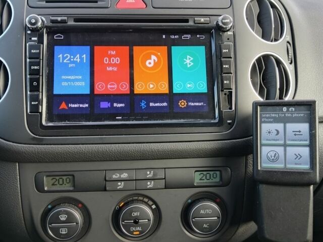 Черный Фольксваген Гольф Плюс, объемом двигателя 1.4 л и пробегом 262 тыс. км за 5900 $, фото 3 на Automoto.ua