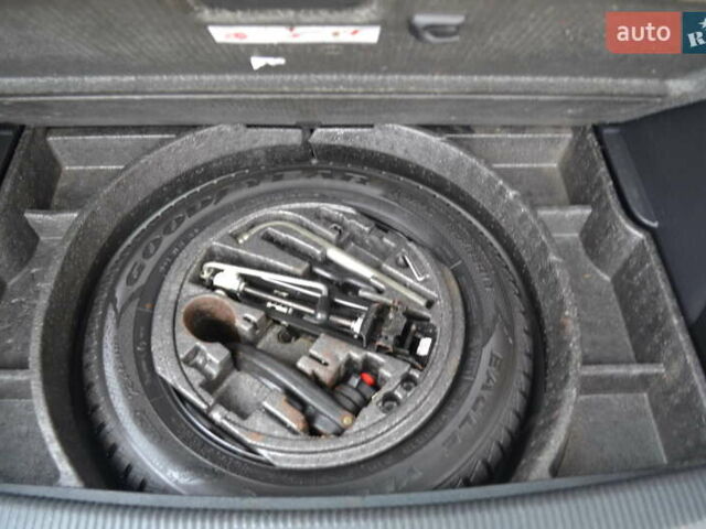 Черный Фольксваген Гольф Плюс, объемом двигателя 1.6 л и пробегом 190 тыс. км за 8550 $, фото 25 на Automoto.ua