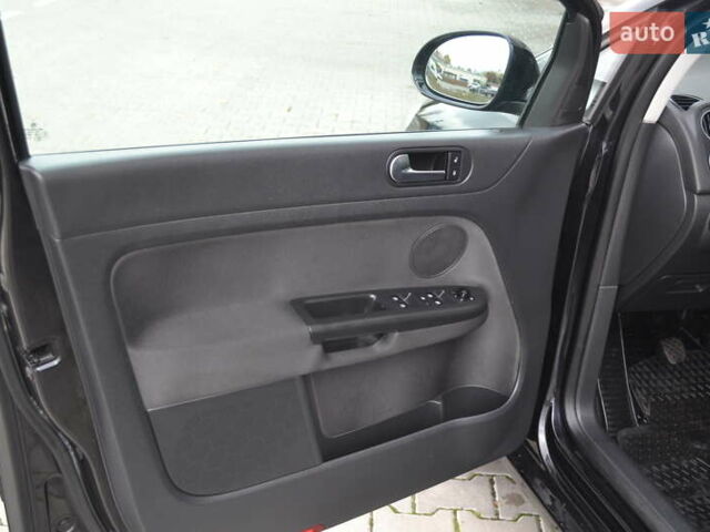 Черный Фольксваген Гольф Плюс, объемом двигателя 1.6 л и пробегом 190 тыс. км за 8550 $, фото 18 на Automoto.ua