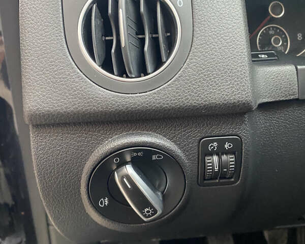 Чорний Фольксваген Golf Plus, об'ємом двигуна 1.6 л та пробігом 163 тис. км за 7499 $, фото 14 на Automoto.ua