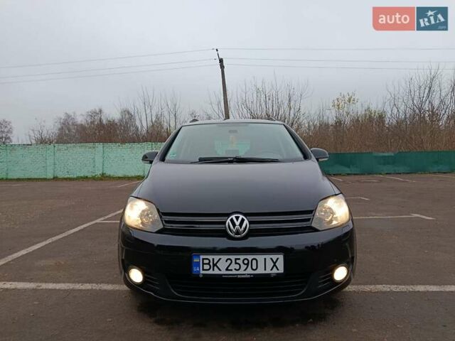 Черный Фольксваген Гольф Плюс, объемом двигателя 1.6 л и пробегом 236 тыс. км за 8100 $, фото 2 на Automoto.ua