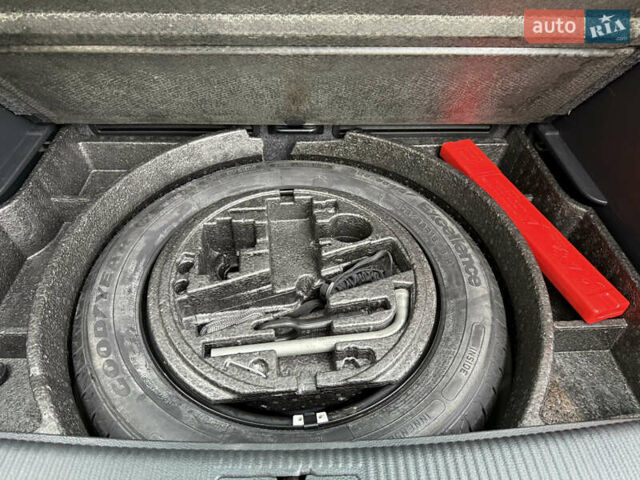 Чорний Фольксваген Golf Plus, об'ємом двигуна 1.6 л та пробігом 261 тис. км за 8750 $, фото 71 на Automoto.ua