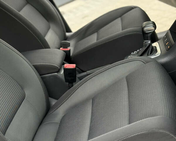 Чорний Фольксваген Golf Plus, об'ємом двигуна 1.6 л та пробігом 261 тис. км за 8750 $, фото 62 на Automoto.ua