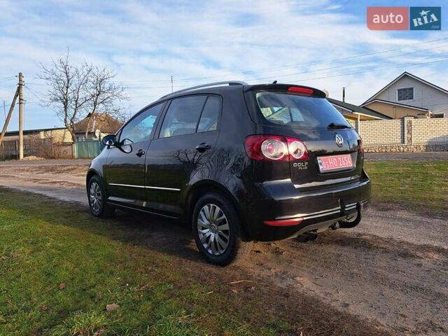 Черный Фольксваген Гольф Плюс, объемом двигателя 1.4 л и пробегом 207 тыс. км за 8400 $, фото 7 на Automoto.ua