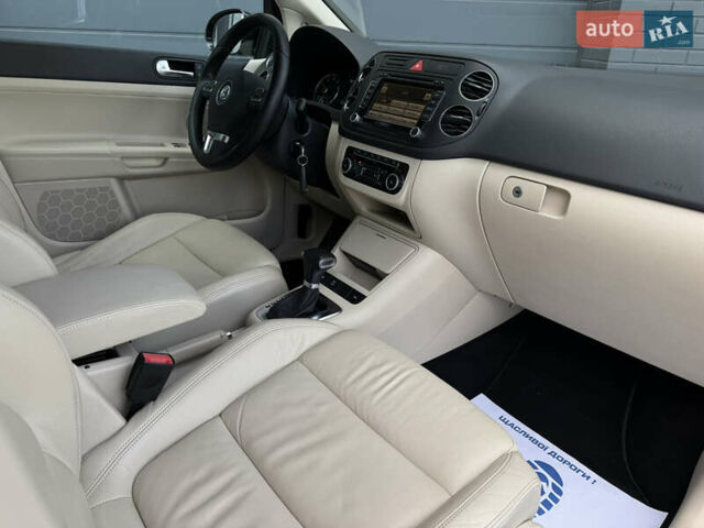 Черный Фольксваген Гольф Плюс, объемом двигателя 1.4 л и пробегом 151 тыс. км за 9500 $, фото 15 на Automoto.ua