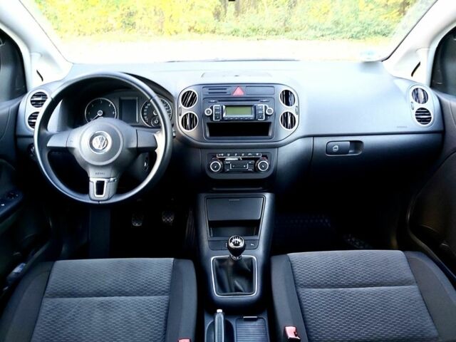 Чорний Фольксваген Golf Plus, об'ємом двигуна 1.6 л та пробігом 242 тис. км за 7200 $, фото 6 на Automoto.ua