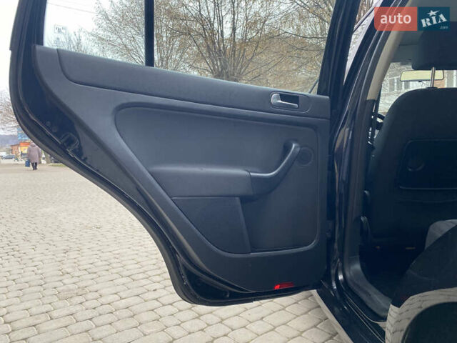 Чорний Фольксваген Golf Plus, об'ємом двигуна 1.6 л та пробігом 163 тис. км за 7499 $, фото 18 на Automoto.ua