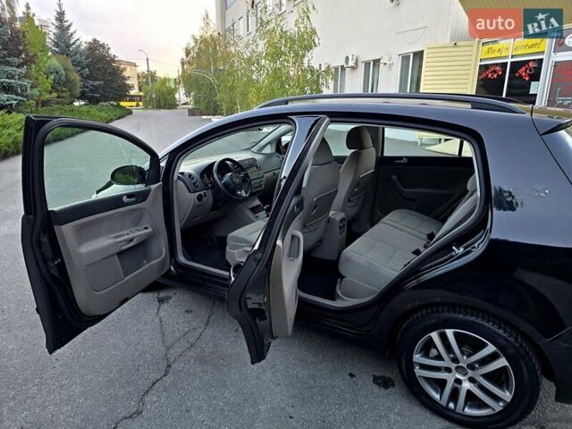 Черный Фольксваген Гольф Плюс, объемом двигателя 1.4 л и пробегом 217 тыс. км за 7900 $, фото 70 на Automoto.ua