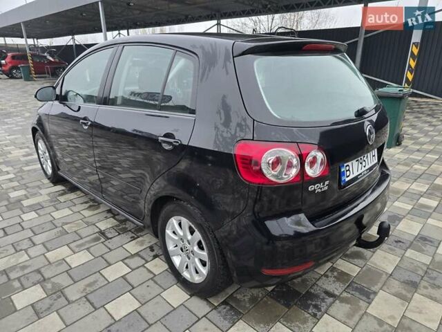 Черный Фольксваген Гольф Плюс, объемом двигателя 1.6 л и пробегом 212 тыс. км за 8299 $, фото 6 на Automoto.ua