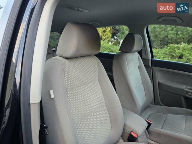 Черный Фольксваген Гольф Плюс, объемом двигателя 1.4 л и пробегом 217 тыс. км за 7900 $, фото 37 на Automoto.ua