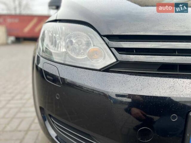 Черный Фольксваген Гольф Плюс, объемом двигателя 1.2 л и пробегом 201 тыс. км за 6780 $, фото 33 на Automoto.ua