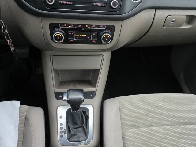 Чорний Фольксваген Golf Plus, об'ємом двигуна 0 л та пробігом 183 тис. км за 7444 $, фото 14 на Automoto.ua