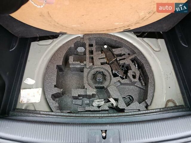 Черный Фольксваген Гольф Плюс, объемом двигателя 1.6 л и пробегом 236 тыс. км за 8100 $, фото 15 на Automoto.ua