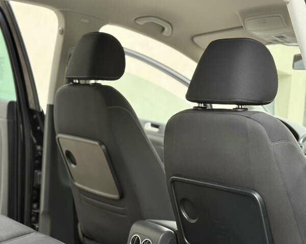 Чорний Фольксваген Golf Plus, об'ємом двигуна 1.6 л та пробігом 261 тис. км за 8750 $, фото 65 на Automoto.ua