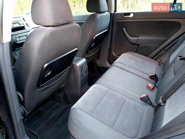 Черный Фольксваген Гольф Плюс, объемом двигателя 1.6 л и пробегом 242 тыс. км за 7600 $, фото 21 на Automoto.ua