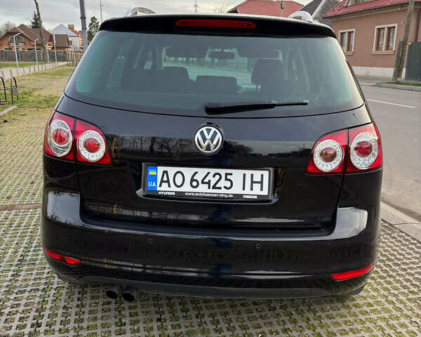 Черный Фольксваген Гольф Плюс, объемом двигателя 1.39 л и пробегом 255 тыс. км за 7700 $, фото 3 на Automoto.ua