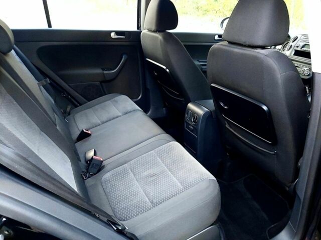 Чорний Фольксваген Golf Plus, об'ємом двигуна 1.6 л та пробігом 242 тис. км за 7600 $, фото 6 на Automoto.ua