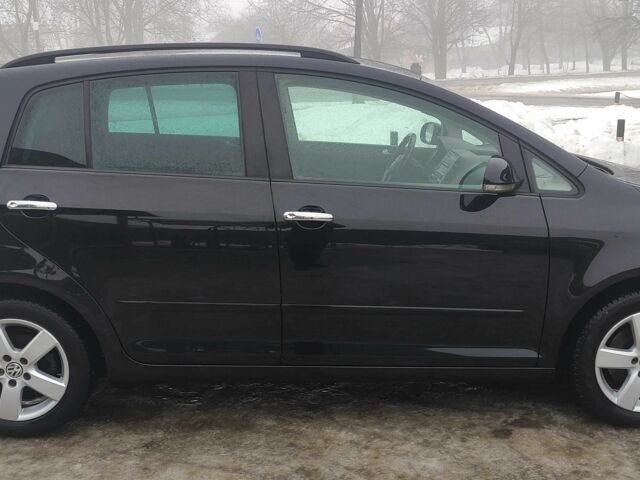 Черный Фольксваген Гольф Плюс, объемом двигателя 1.4 л и пробегом 179 тыс. км за 8999 $, фото 4 на Automoto.ua