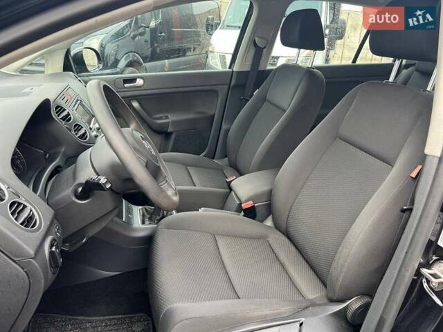 Черный Фольксваген Гольф Плюс, объемом двигателя 1.2 л и пробегом 201 тыс. км за 6780 $, фото 18 на Automoto.ua