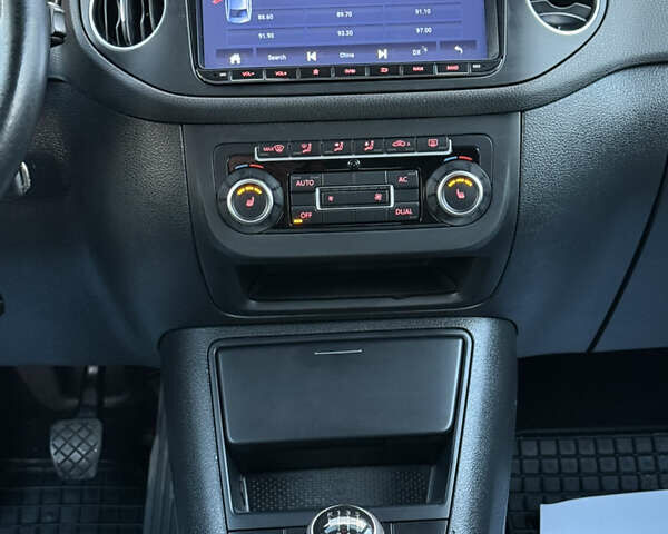 Чорний Фольксваген Golf Plus, об'ємом двигуна 1.4 л та пробігом 207 тис. км за 7250 $, фото 44 на Automoto.ua