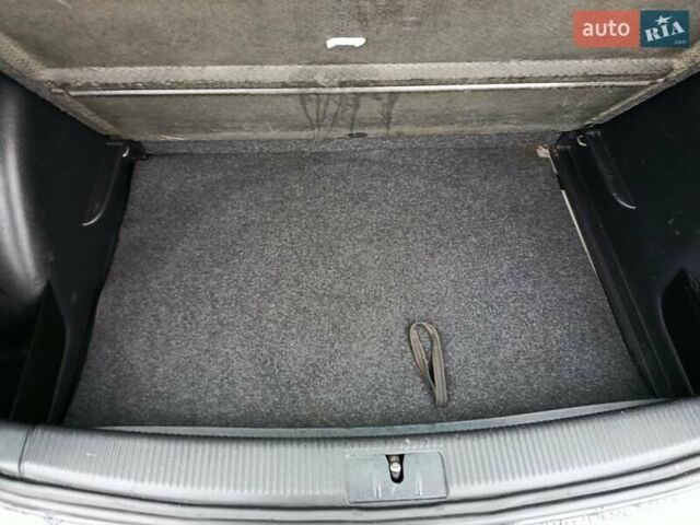 Черный Фольксваген Гольф Плюс, объемом двигателя 1.6 л и пробегом 236 тыс. км за 8100 $, фото 14 на Automoto.ua