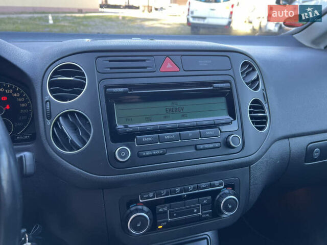 Черный Фольксваген Гольф Плюс, объемом двигателя 1.39 л и пробегом 254 тыс. км за 7799 $, фото 11 на Automoto.ua