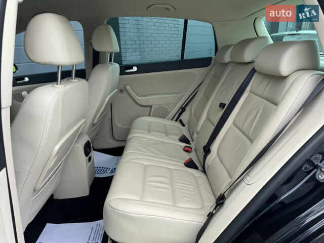 Черный Фольксваген Гольф Плюс, объемом двигателя 1.4 л и пробегом 151 тыс. км за 9500 $, фото 13 на Automoto.ua