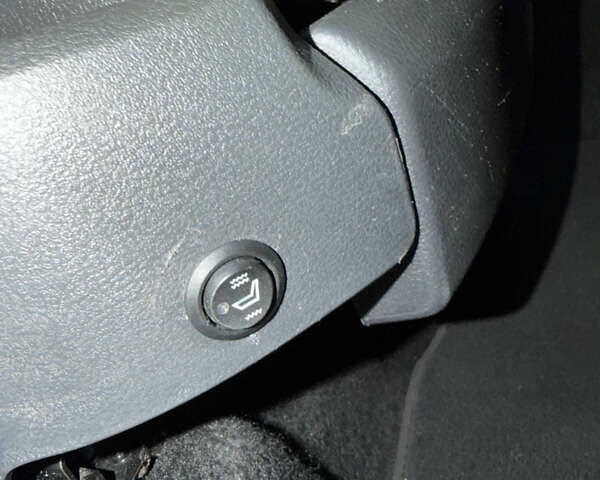 Чорний Фольксваген Golf Plus, об'ємом двигуна 1.4 л та пробігом 153 тис. км за 8200 $, фото 22 на Automoto.ua