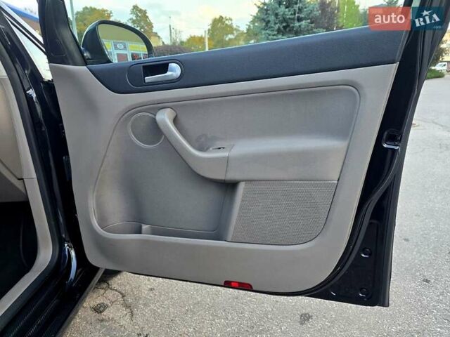 Черный Фольксваген Гольф Плюс, объемом двигателя 1.4 л и пробегом 217 тыс. км за 7900 $, фото 34 на Automoto.ua