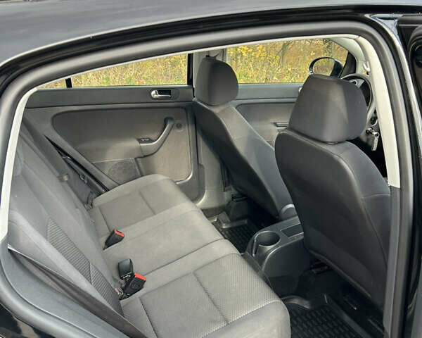 Чорний Фольксваген Golf Plus, об'ємом двигуна 1.6 л та пробігом 260 тис. км за 8000 $, фото 8 на Automoto.ua