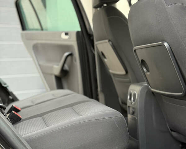 Чорний Фольксваген Golf Plus, об'ємом двигуна 1.6 л та пробігом 261 тис. км за 8750 $, фото 59 на Automoto.ua