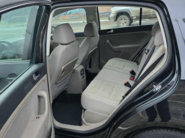 Чорний Фольксваген Golf Plus, об'ємом двигуна 0 л та пробігом 183 тис. км за 7444 $, фото 9 на Automoto.ua