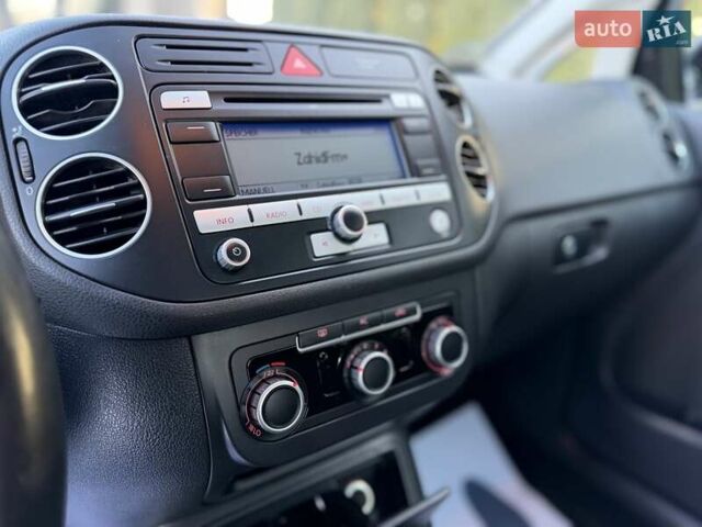 Черный Фольксваген Гольф Плюс, объемом двигателя 1.4 л и пробегом 192 тыс. км за 7400 $, фото 71 на Automoto.ua