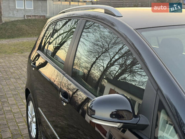 Черный Фольксваген Гольф Плюс, объемом двигателя 1.6 л и пробегом 147 тыс. км за 7950 $, фото 32 на Automoto.ua